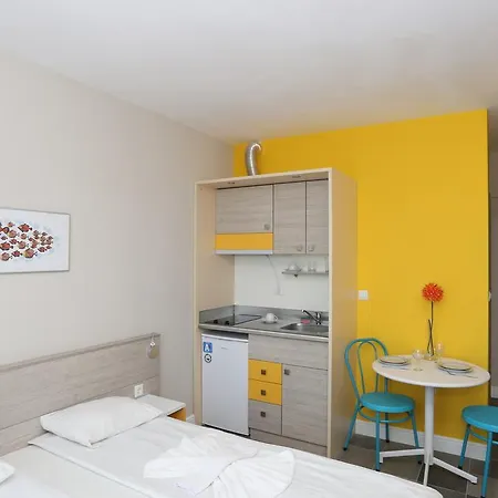 Sunny Complex Apart-hotel 3*