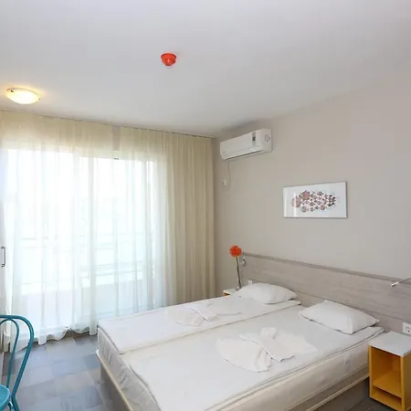 Sunny Complex 3* ساني بيتش