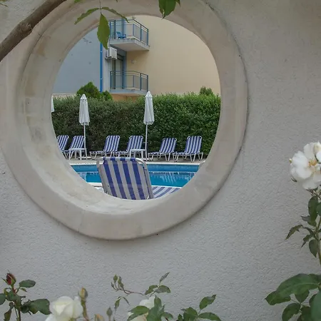 Sunny Complex ساني بيتش